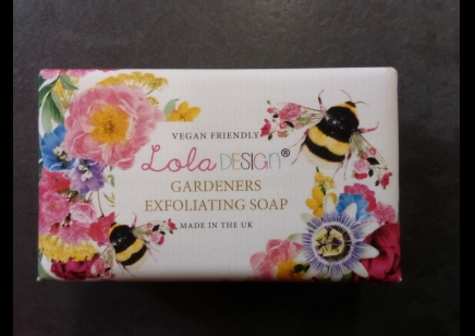 Lola Designs Gardeners exfoliating Soap